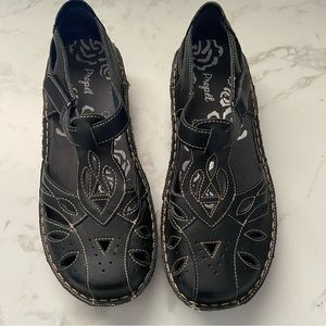 NWOT  Propet Jenna fisherman  leather women’s sandals  size 8 1/2 M(B) black